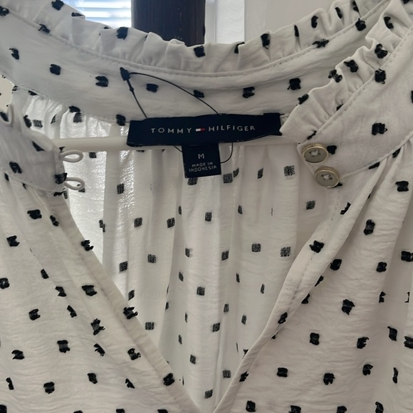 Top - Picture 2 of 4